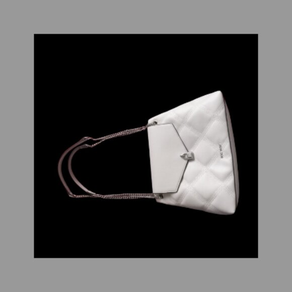 Nine West Inez Large Quilt Design - Picture 5 of 6